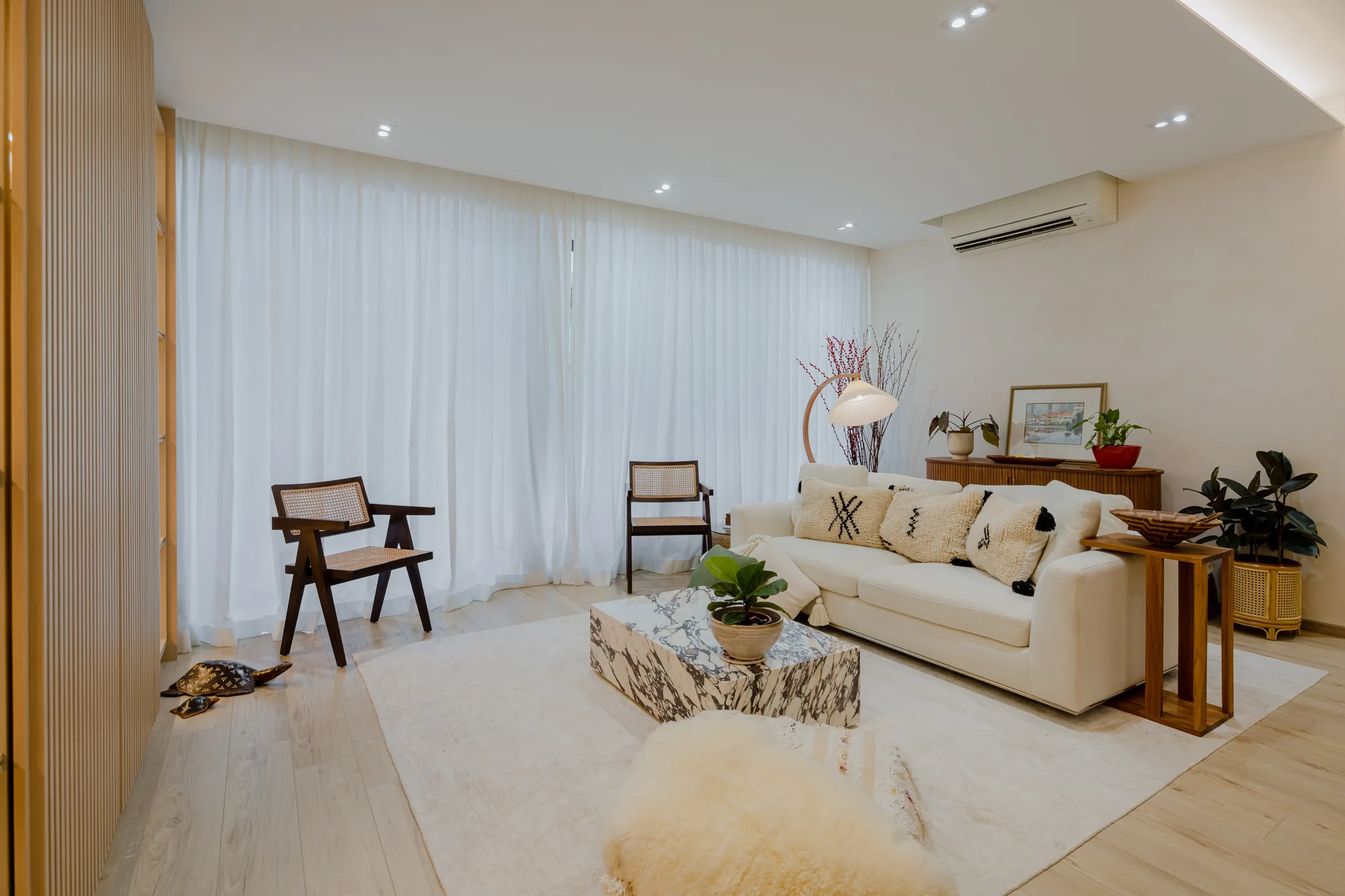 The Rainforest condominium renovation in Choa Chu Kang, Singapore, photograph 4 of 44