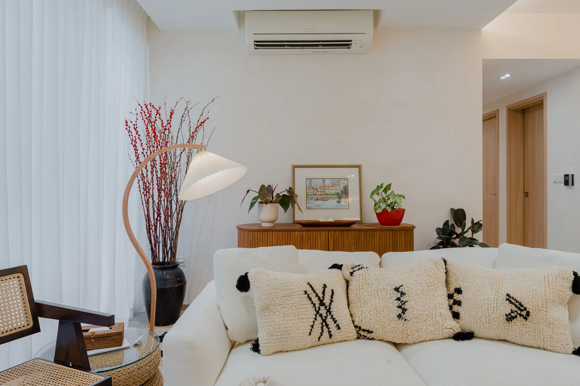 The Rainforest condominium renovation in Choa Chu Kang, Singapore, photograph 5 of 44