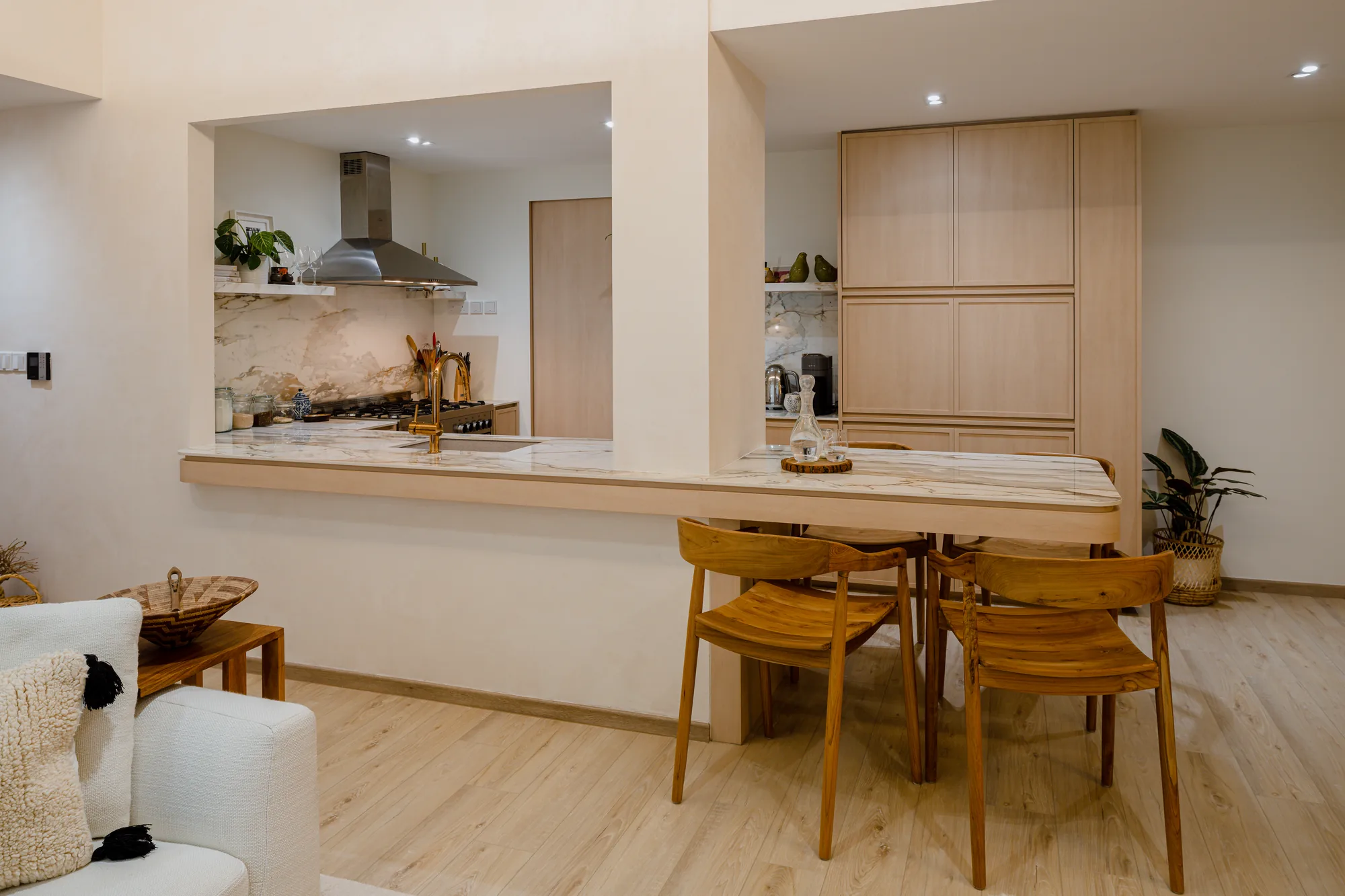The Rainforest condominium renovation in Choa Chu Kang, Singapore, photograph 9 of 44