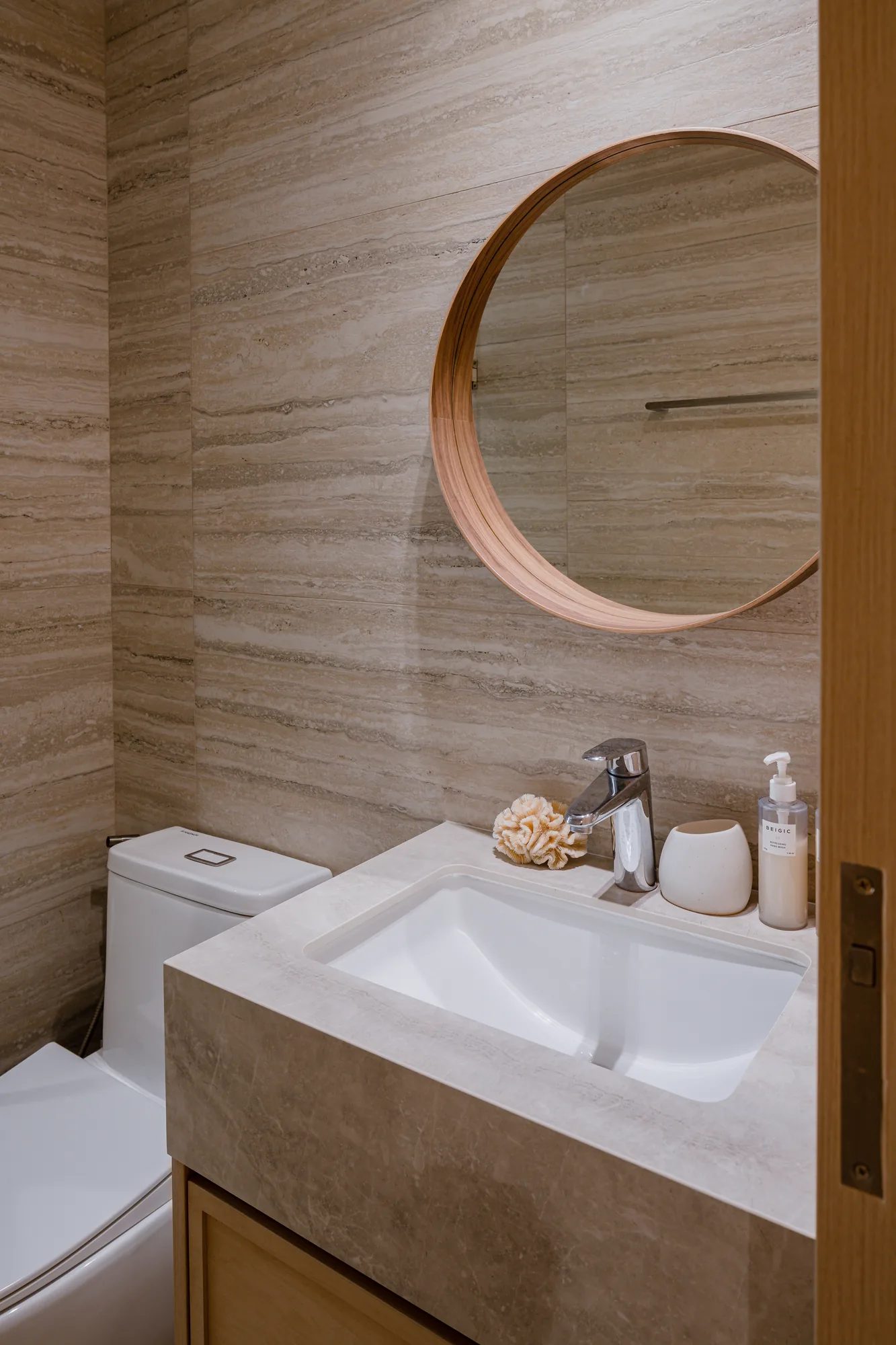 The Rainforest condominium renovation in Choa Chu Kang, Singapore, photograph 21 of 44