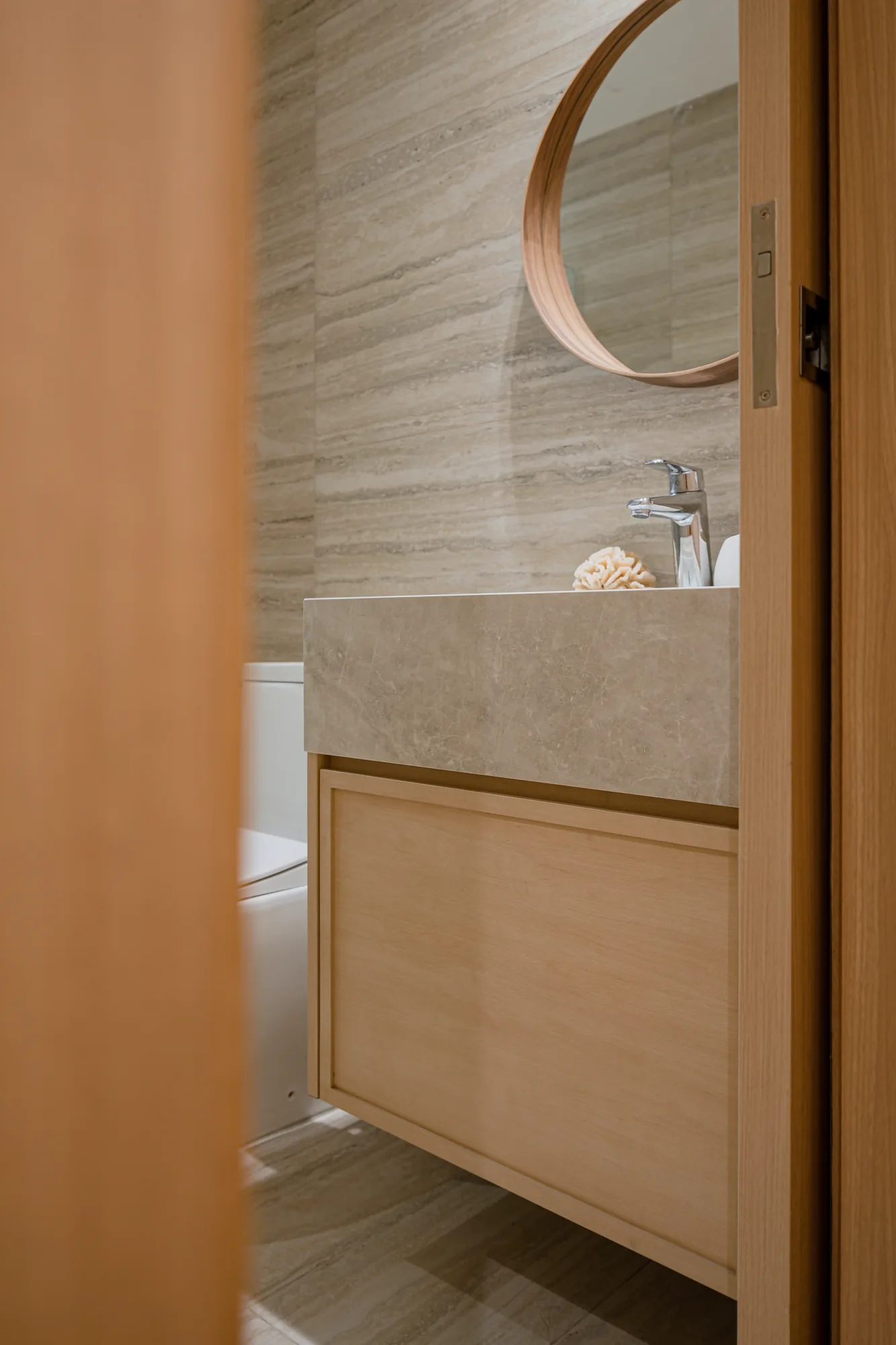 The Rainforest condominium renovation in Choa Chu Kang, Singapore, photograph 22 of 44