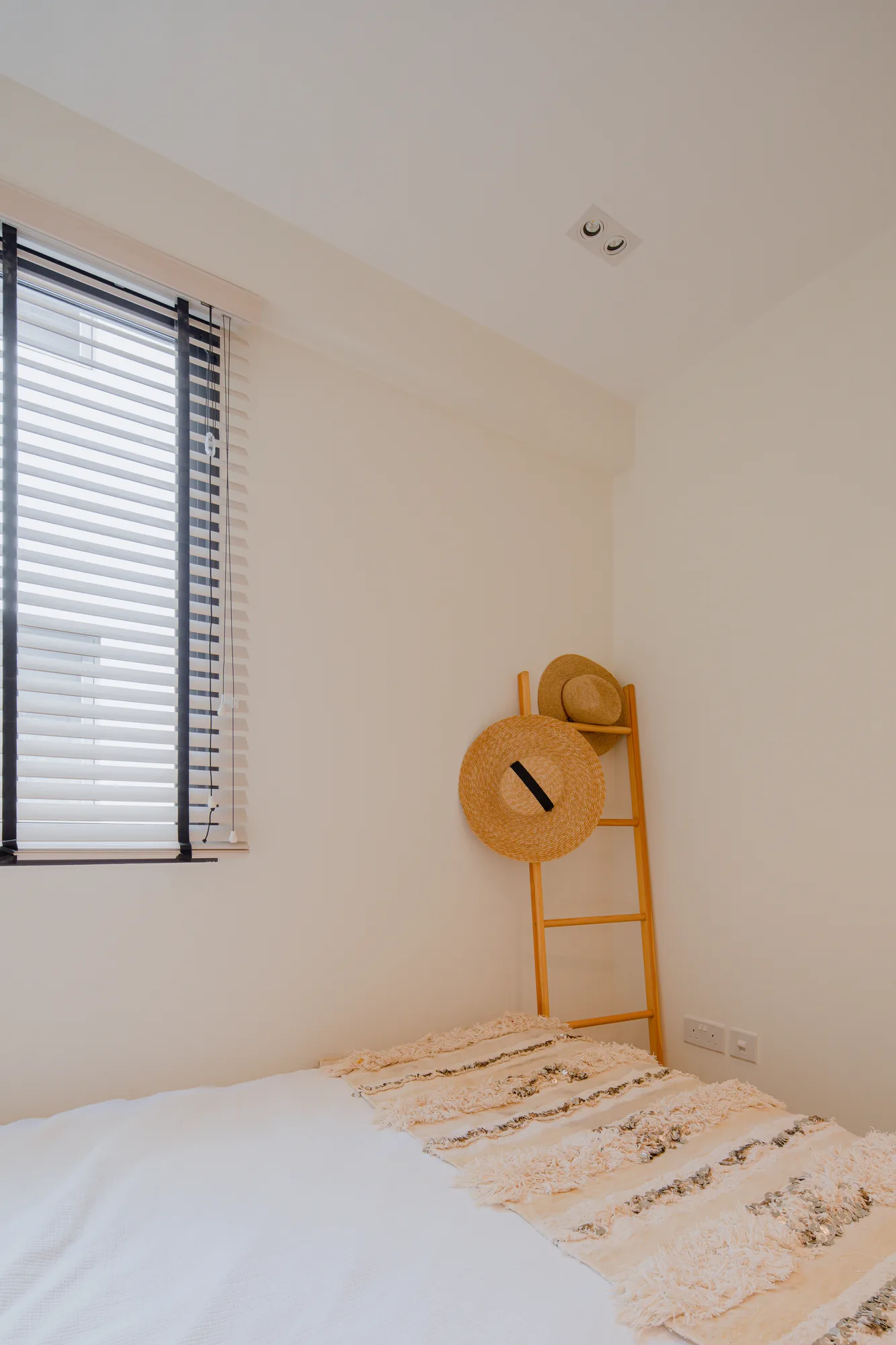 The Rainforest condominium renovation in Choa Chu Kang, Singapore, photograph 24 of 44
